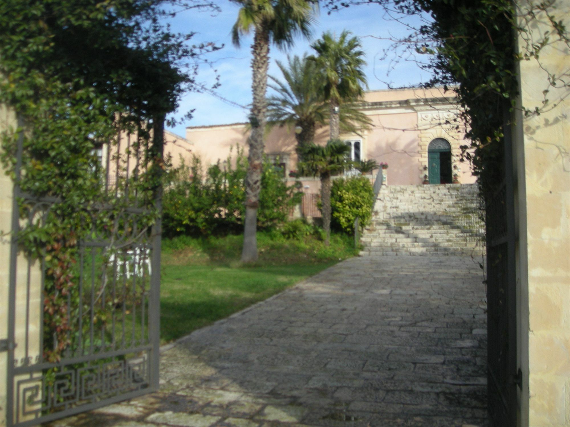 Villa Principe Di Belmonte Ispica Buitenkant foto